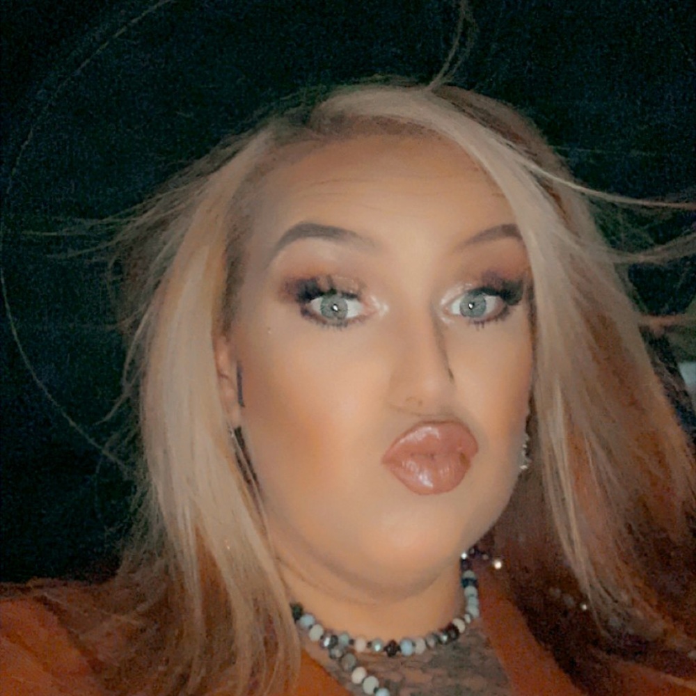 Meet your Posher, Josie